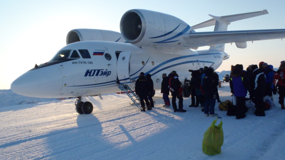 Antonov on the ice at Barneo