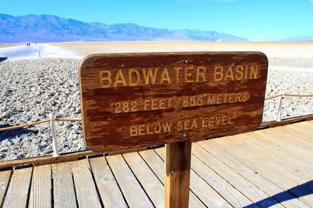 Badwater_basin_sign